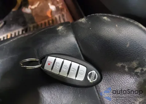 2017 Nissan Pathfinder S z USA, uszkodzony, nr VIN 5N1DR2MMXHC636690